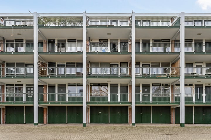 De Houtmanstraat 81 in Arnhem photo