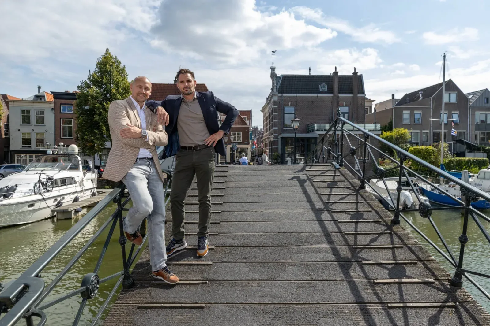 Photo d'équipe de De Huizenbemiddelaar Dordrecht