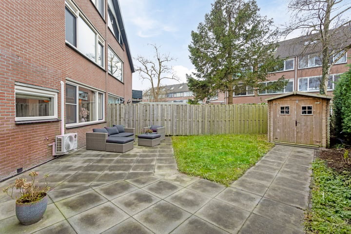 De Kastanje 33 in Rhoon Foto