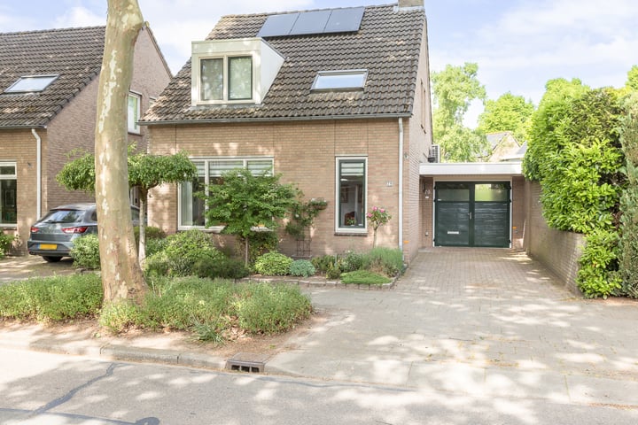 De Kranssen 79 in Waalre Foto