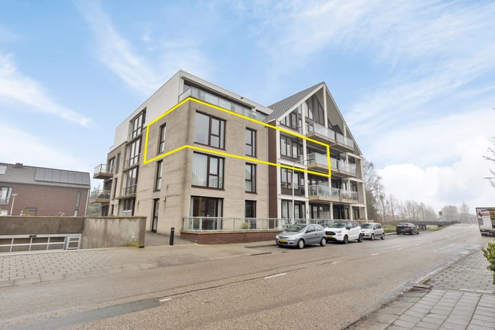 De Kuyperij 31 in Roelofarendsveen