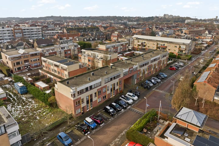 de la Bassecour Caanstraat 125 in Noordwijk
