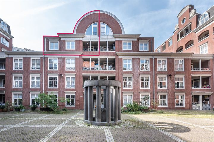 De Liefde 13 en Amsterdam foto