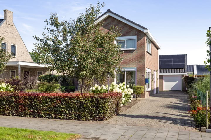 Photo of property De Omloop 15, Klazienaveen