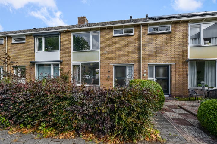 Photo of property De Peereboomstraat 38, Westzaan