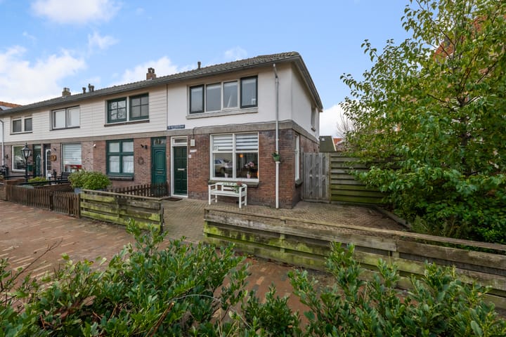 De Ruijterstraat 17 in Alphen aan den Rijn photo