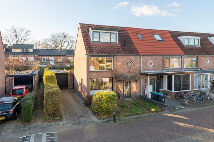 Photo of property De Ruyterlaan 34, Harderwijk