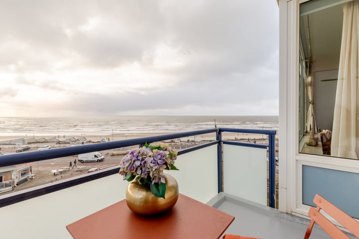 de Ruyterstraat 106 in Zandvoort foto