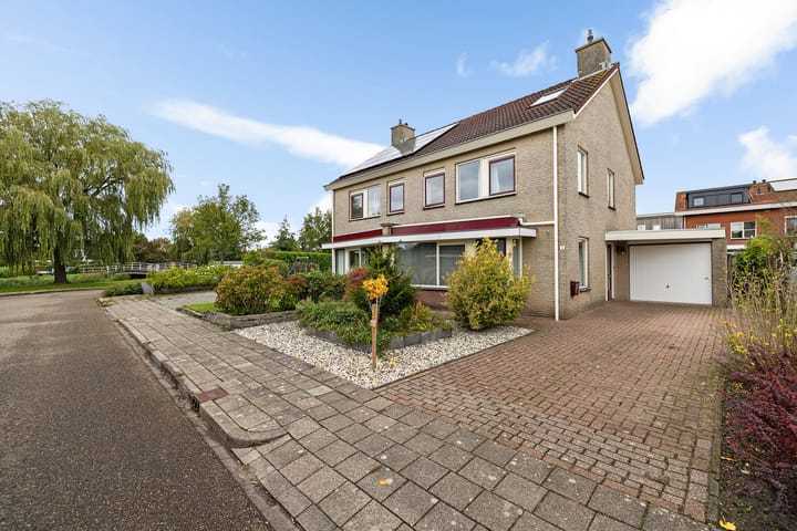 De Skuorrereed 6 en Mantgum foto