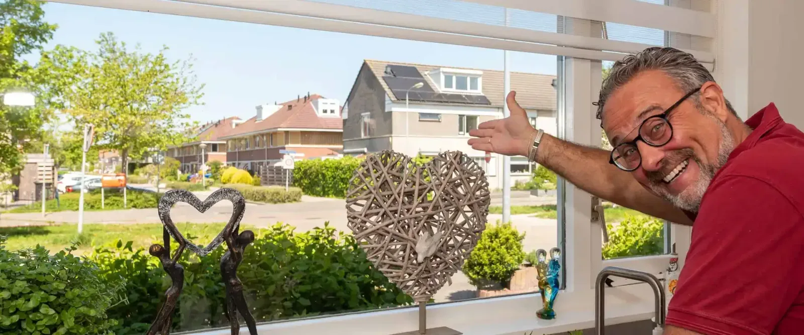 Mannschaftsfoto von "De Vliegende Makelaar" Wij vliegen graag voor u.