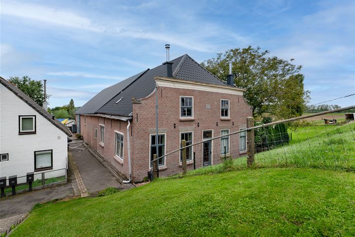 Photo of property De Wacht 21, 's-Gravendeel