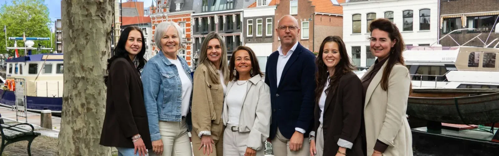 Team foto van De Witte Garantiemakelaars Vlaardingen