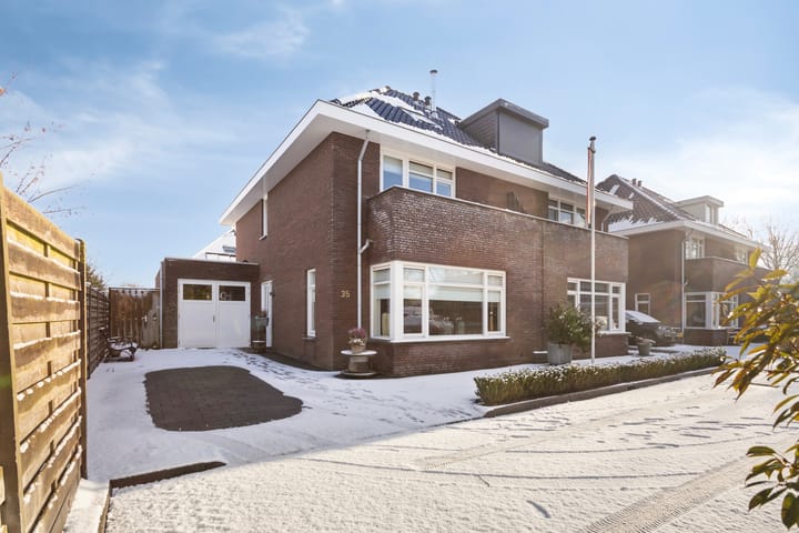 De Zon 35 dans Tuitjenhorn photo