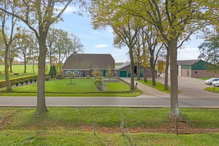 Dekkersweg 8 in Staphorst