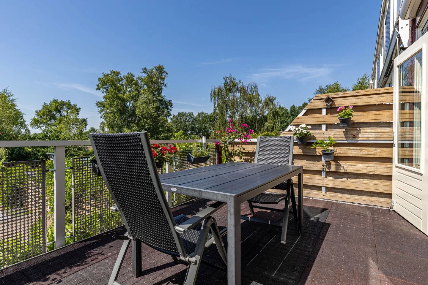 Delf 57 Veendam thumbnail 18