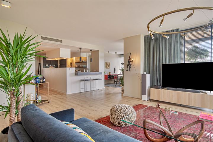 Den Biest 30 in Eindhoven foto