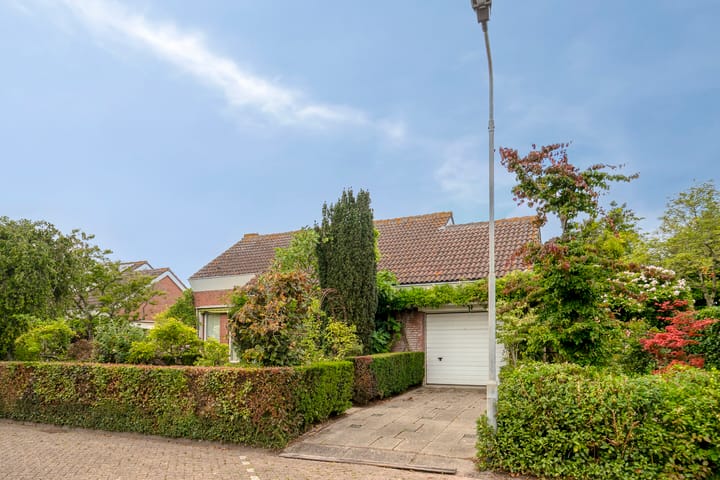 Den Domp 9 in Ouwerkerk Foto