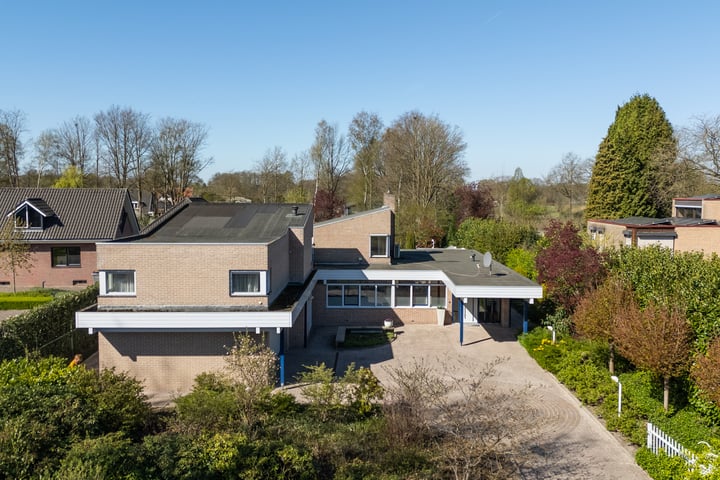 Dennendijk 42 in Winterswijk photo