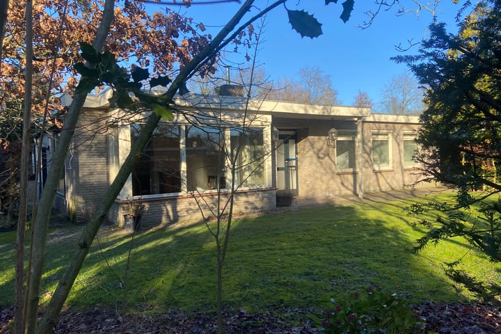 Dennenlaan 9 in Nuenen photo