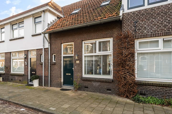 Derk Buismanstraat 6 in Zwolle foto