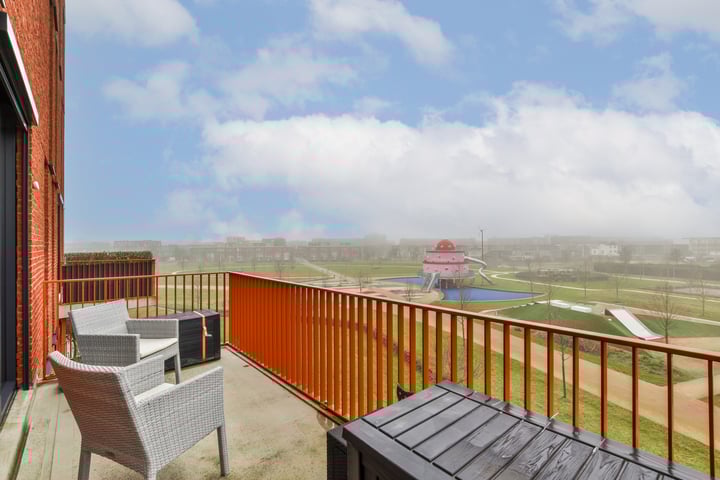 Dettifossstraat 332 dans Almere photo