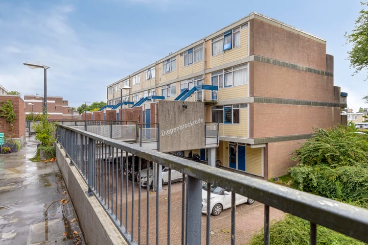 Diepenbrockrode 42 in Zoetermeer photo