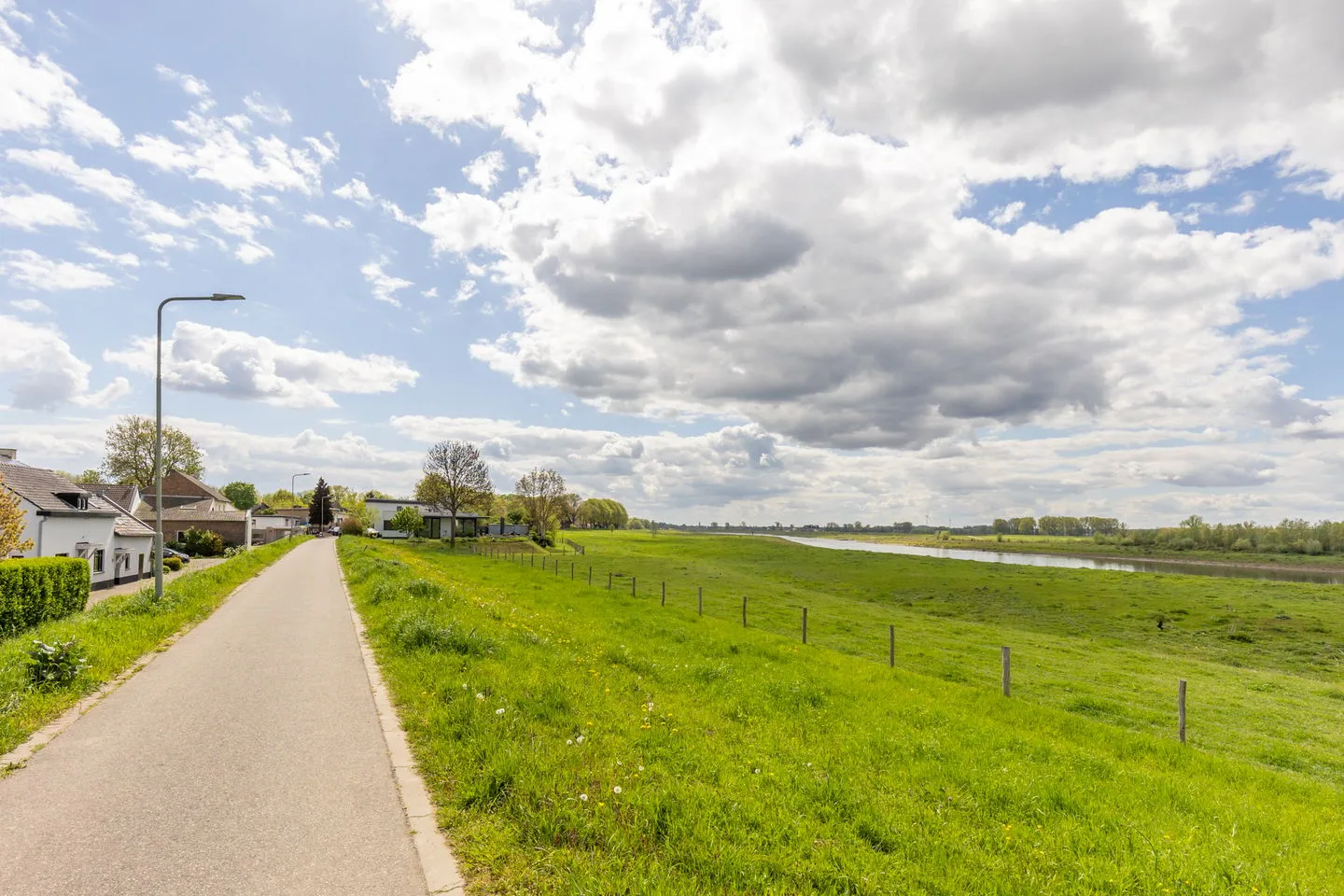 Dijk 26 Grevenbicht foto 2