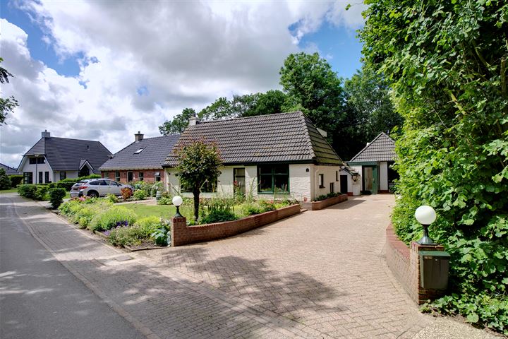 Photo of property Dijkweg 5, Holwierde