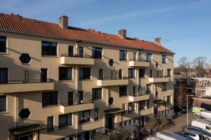 Photo of property Dirk Bonsstraat 6-2, Amsterdam