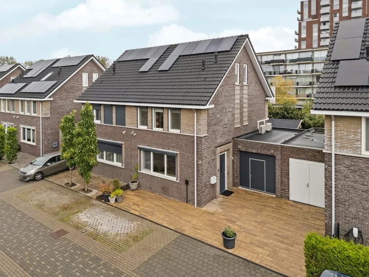 Doerianstraat 6 en Almere