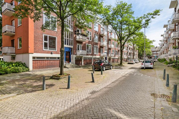 Doggerstraat 10A in Rotterdam Foto