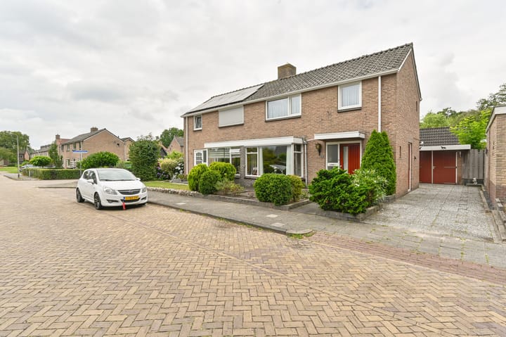 Dokter Broekhoffstraat 2 in Hollandscheveld Foto