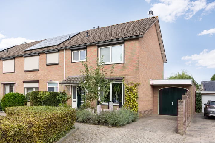 Dokter de Ridderhof 47 in Hedel Foto