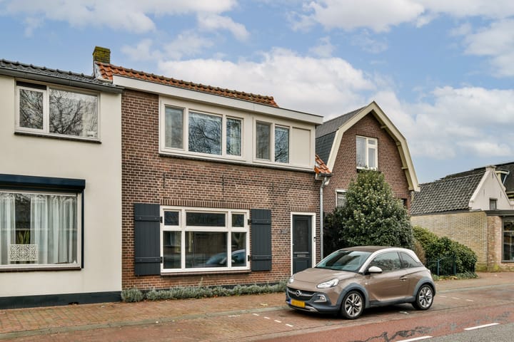 Photo of property Dorpsdijk 180, Rhoon