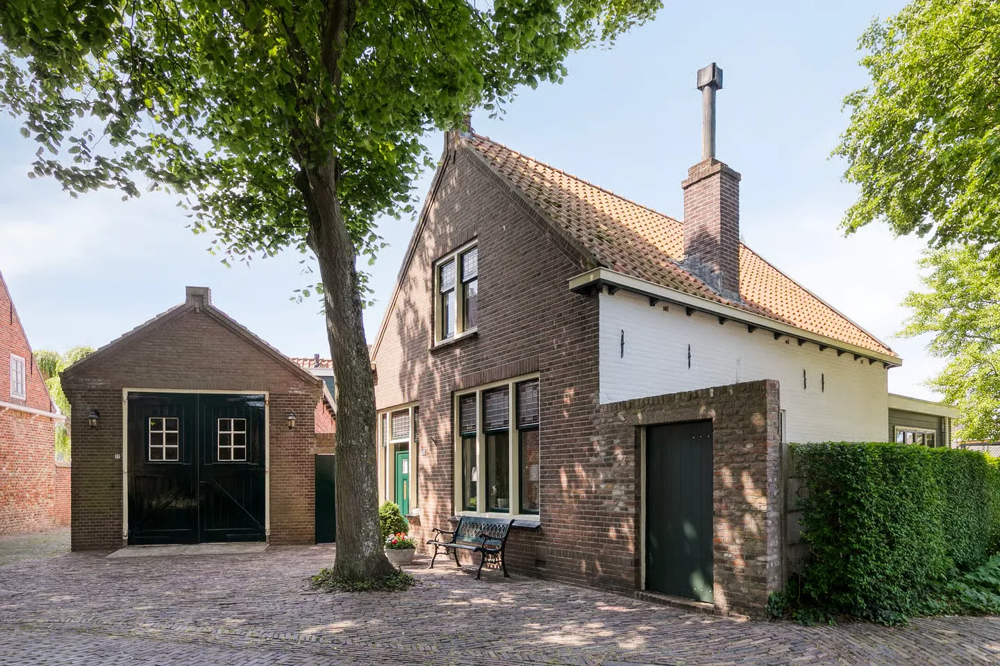Dorpsplein 29 in Aagtekerke