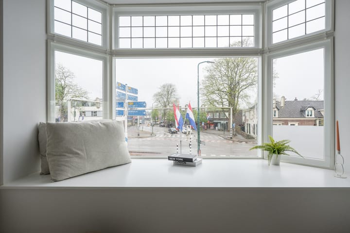 Dorpsplein 6a en Doorn foto