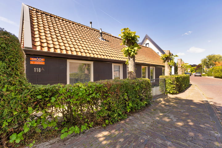 Dorpsstraat 118 en Bergen (NH) foto