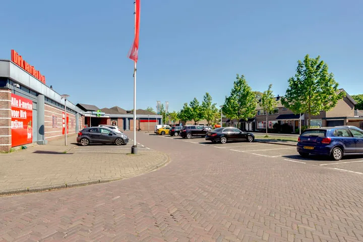 Dorpsstraat 12 in Warmond