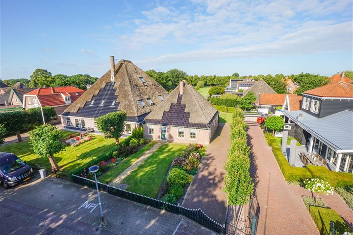 Dorpsstraat 178 in Warmenhuizen Foto