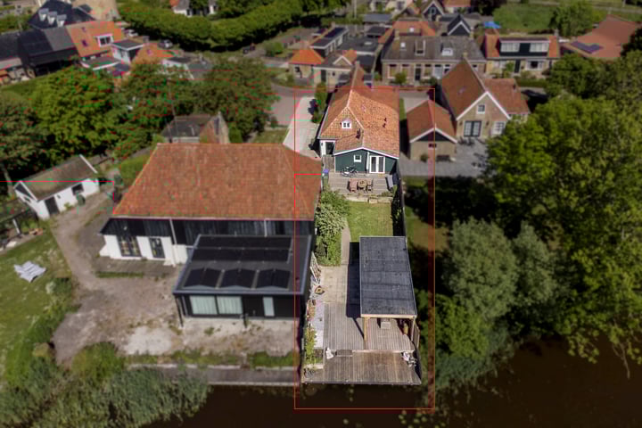 Dorpsstraat 18 in Schraard Foto