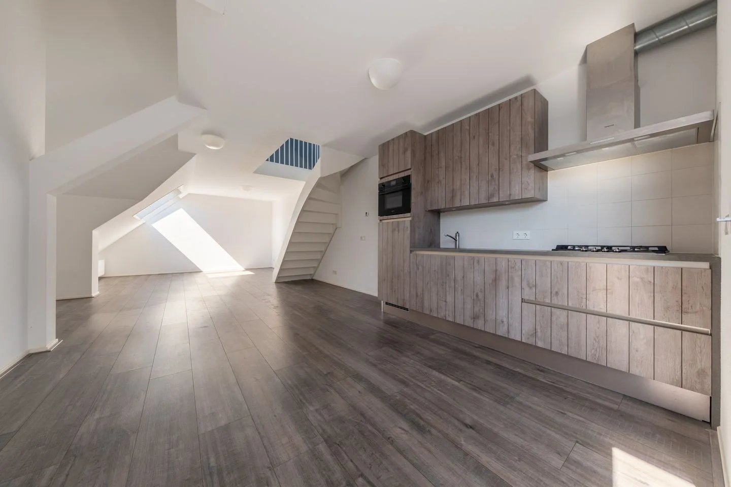 Dorpsstraat 22 E 5 Nieuw-Roden foto 3
