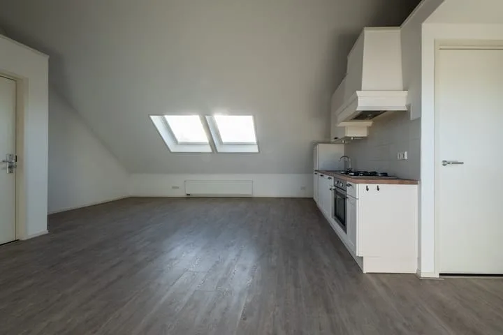 Dorpsstraat 22 F 3 Nieuw-Roden foto 3