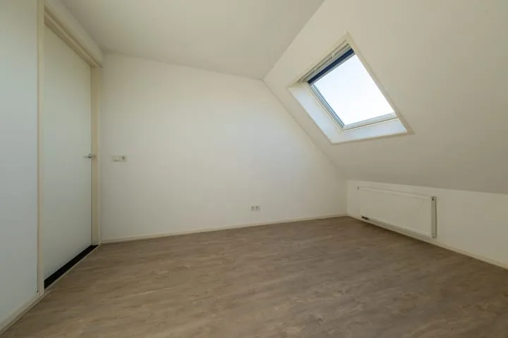 Dorpsstraat 22 F 3 Nieuw-Roden thumbnail 4