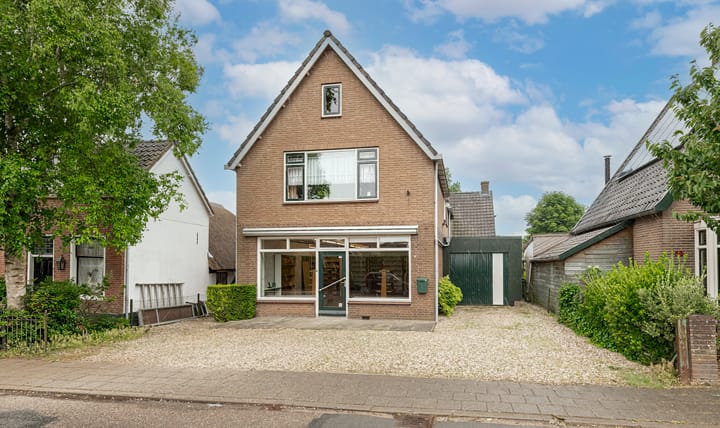 Dorpsstraat 28 in Meteren Foto