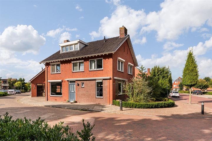 Dorpsstraat 40 en Enter foto