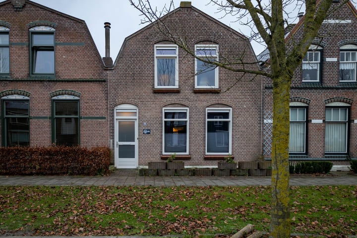 Dorpsstraat 60 en Schoondijke foto