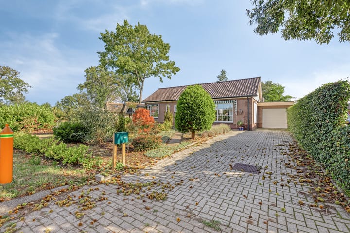 Photo of property Dorpsstraat 66, Haule