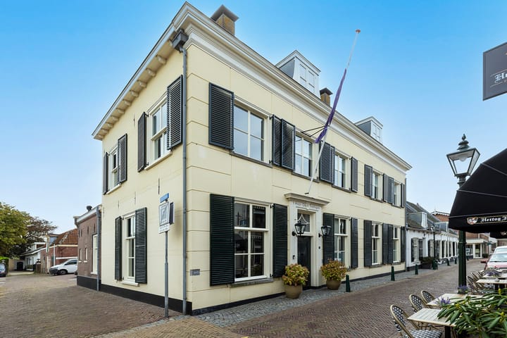 Dorpsstraat 73 in Warmond photo