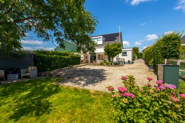 Dorpsweg 90 in Hoornaar Foto