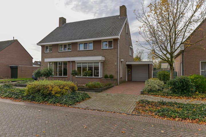 Photo of property Dotterbloemstraat 13, Reuver